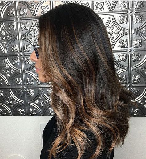 See this Instagram photo by @redken5thave • 1,865 likes Face Framing Highlights, Baylage Hair, Framing Highlights, Bleaching Your Hair, Balayage Hair Dark, Dark Hair With Highlights, Brunette Balayage Hair, Balayage Hair Blonde, Brown Blonde Hair