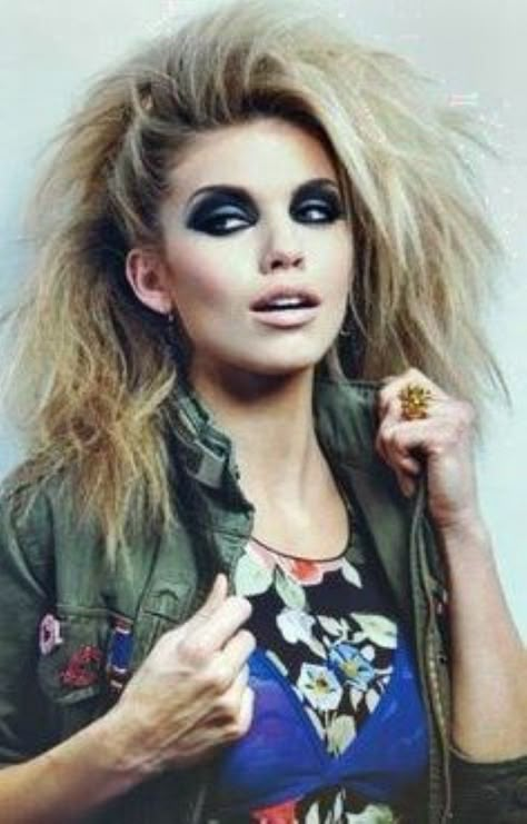 Rock Hairstyles For Long Hair, Rocker Hairstyles For Women, 80s Hair And Makeup, 80’s Hair, 80's Hairstyle, Punk Rock Hair, Rock Makeup, 80s Rocker, Rocker Hair