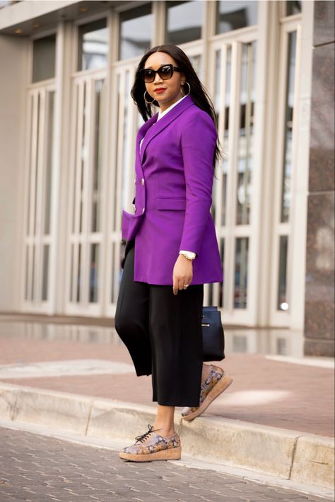 Purple blazer , black culottes, statement shoes , animal print shoes , animal print platform shoes , Violet Blazer Outfit, Outfit Ideas Office, Outfit Ideas For Work, Bee Fashion, Street Style 2023, Casual Outfit Idea, Business Casual Outfit, Professional Work Outfit, Dressy Casual Outfits