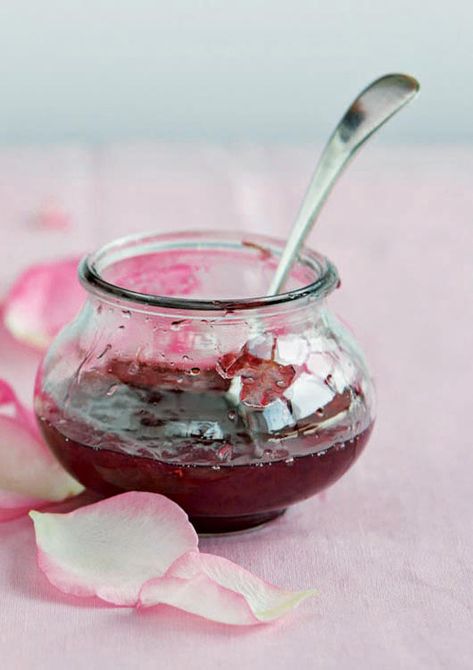 Rose Petal Jam, Rose Jam, Edible Flowers Recipes, Brunch Inspiration, Fresh Rose Petals, Rose Recipes, Jam Jars, Jam And Jelly, Jam Recipe