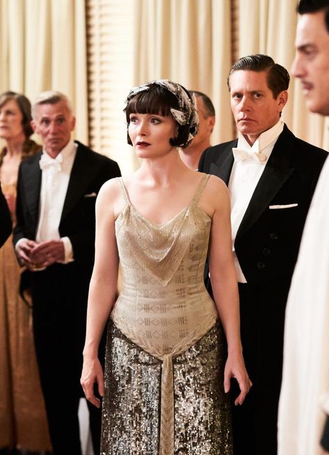 Speakeasy Aesthetic, Miss Fisher Fashion, Winter Celebrities, Essie Davis, Phryne Fisher, Miss Fisher, Flapper Art, Costume Designer, Retro Mode