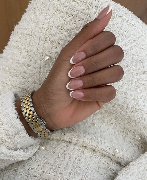 Short Classy Nails French Tips, Simple Oval Nails Short, Brown Skin Almond Nails, Oval Biab Nails, Nude Nails French Tip, White Nails On Black Women, Neutral Nail Black Women, Clean Girl Nails Black Women, Natural Nails Black Women