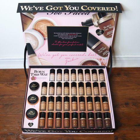 Too Faced has teamed up with YouTuber Jackie Aina to create 13 new Born This Way foundation and setting powder shades from very fair to very deep. Take a look at the swatches to see if your color is here! Too Faced Aesthetic, Makeup Organisers, Beauty Hacks Eyelashes, Pr Kit, Jackie Aina, All Natural Makeup, Cosmetic Kit, Magical Makeup, Makeup Game