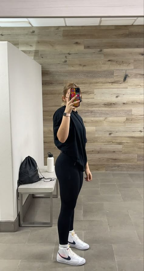 Gym Outfit Girl, Outfit For Gym, Gym Outfit Women, Black Gym Outfit, Gymshark Outfit, Girl Gym Outfits, Gymwear Outfits, Women Tips, Look Legging