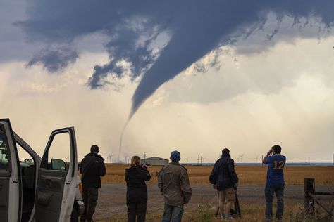 Ultimate Storm Chasing Tours Tornado Chaser Aesthetic, Meteorologist Aesthetic Job, Storm Chasing Aesthetic, Meteorology Aesthetic Job, Storm Chaser Aesthetic, Meteorologist Aesthetic, Twisters Aesthetic, Meteorology Aesthetic, Tornado Aesthetic