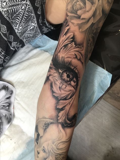 Sick Tattoos For Women Sleeve, Creative Women Tattoos, Realistic Tattoo Women, Women Tattoos Leg Sleeve, Woman’s Arm Sleeve Tattoo, Woman With Sleeve Tattoo, Portrait Sleeve Tattoo For Women, Woman’s Arm Sleeve, Realism Sleeve Tattoo Women