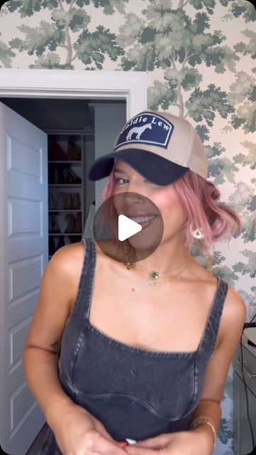 Cassidy Montalvo on Instagram: "A round up of some cute ideas when using a hat for shorter hair! Perfect for those hot summer days 👌  #easyhairtutorial #hathairstyle #hairstyleideas #shorthairstyle #easyhairstyles #bohohairstyle" Wearing A Hat With Short Hair, Short Hat Hairstyles, Short Hair Baseball Cap Style, Short Hair Hat Hairstyles, Cassidy Montalvo, Short Hair Hat, Hat With Short Hair, Hats Short Hair, Hats For Short Hair