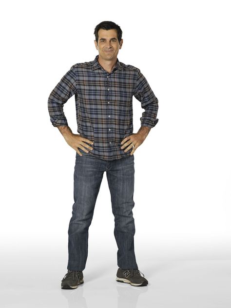 Modern Family - Season 3 Promo Phil From Modern Family, Modern Family Promo Photos, Puxatawny Phil, Phil Modern Family, Cam Modern Family, Old Man Clothes, Modern Family Phil, Ty Burrell, Rico Rodriguez