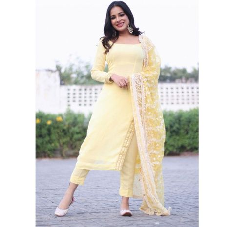 Yellow Patiala Suit, Sara Gurpal, Yellow Kurti, Trendy Outfits Indian, Indian Bridal Sarees, Kartik Aaryan, Outfits Indian, Yellow Suit, Salwar Pattern