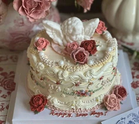 IMG_1999 ‣ Sincere Whisper Cottage Core Cakes, Tort Aesthetic, Fairytale Wedding Cake, Vintage Style Cake, Victorian Cakes, Vintage Sweets, Vintage Birthday Cakes, Elegant Birthday Cakes, Funny Birthday Cakes