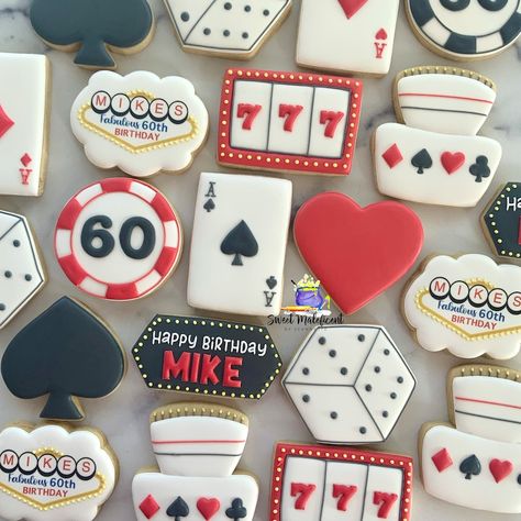 2 Dozen Casino Birthday Sugar Cookies - Etsy Casino Snack Ideas, Vegas Themed Cookies, Vegas Birthday Party Ideas, Cookie Cake 21st Birthday, Casino Theme Cookies Decorated, Casino Night Cookies, Spades Party Ideas, Gambling Birthday Party Ideas, 50th Casino Birthday Ideas