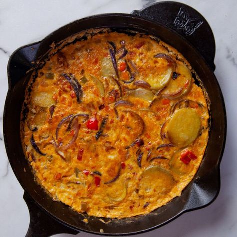 Tex-Mex Frittata By Ree Drummond Cajun Veggies, Mushroom Cheesesteak, Tequila Cream, Mexican Frittata, Fritata Recipe, Cheesesteak Sandwiches, Ree Drummond Recipes, Frittata Recipe, Chunky Salsa