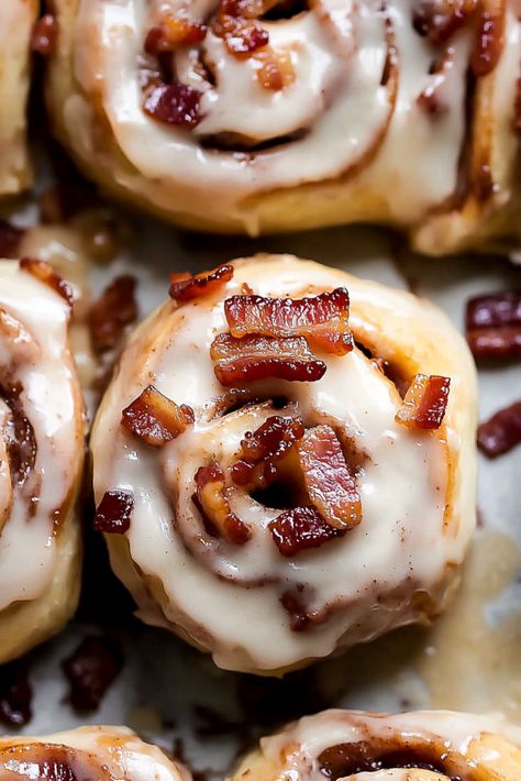 Cinnamon Rolls With Bacon, Boozy Cinnamon Rolls, Bourbon Cinnamon Rolls, Bourbon Desserts, Tennessee Onions, Maple Bacon Cinnamon Rolls, Best Sugar Cookie Icing, Bacon Cinnamon Rolls, Bourbon Bacon