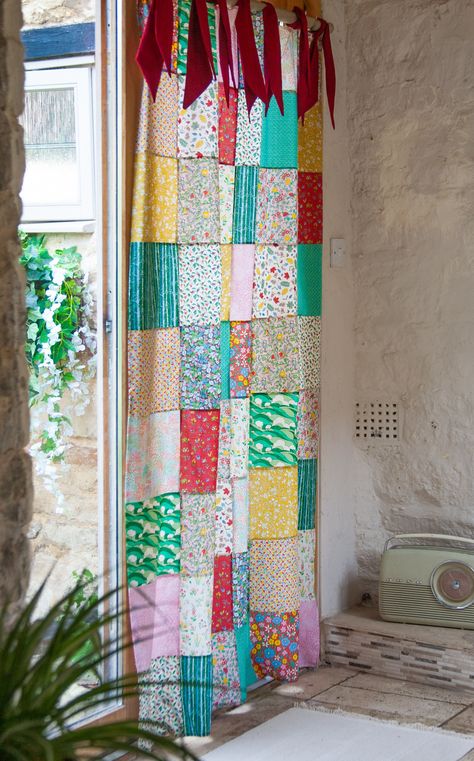 Sew a DIY Patchwork Curtain using French seams using Liberty Fabrics Diy Patchwork Curtains, Tablecloth Curtains Diy, Ribbon Curtains Diy, Curtain Patterns Sewing, Easy Curtains Diy, Patchwork Curtains Diy, Sewing Curtains For Beginners, Diy Curtains Ideas, Fabric Strip Curtains