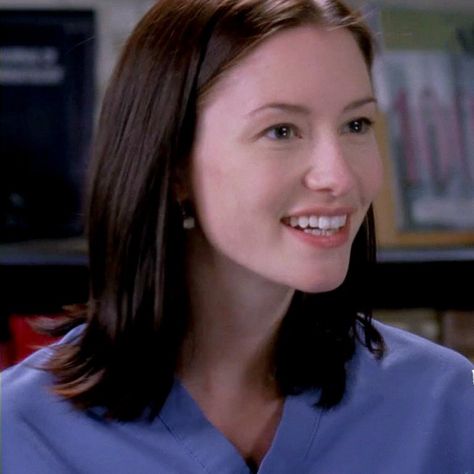 Lexie Grey Short Hair, Medical Series, Sarah Drew, Mark Sloan, Chyler Leigh, Lexie Grey, Greys Anatomy Characters, Grey Hair, Iconic Characters