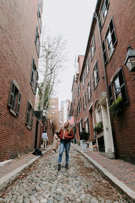 History of the Freedom Trail | Tips for Traveling the Freedom Trail #FreedomTrail #Travel #Tips Boston Freedom Trail, Freedom Trail Boston, Bunker Hill Monument, Boston History, Uss Constitution, New England Road Trip, Freedom Trail, Tips For Traveling, New England Travel