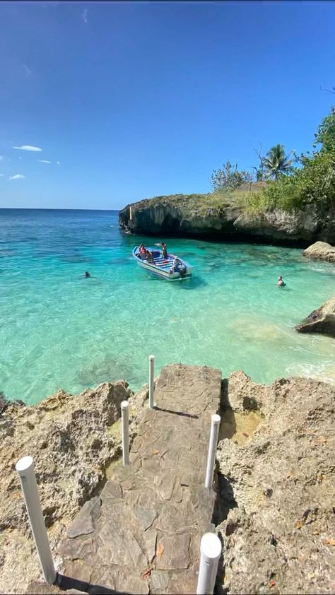 borizolanos.trip on Instagram: Acá les dejamos el dato de como llegar a este hermoso lugar vía terrestre, que tanto ha gustado. LA PISCINA NATURAL EN RIO SAN JUAN,… Rio San Juan, Puerto Rico Island, Bioluminescent Bay, Puerto Rico Trip, Puerto Rico Vacation, Summer Moodboard, Porto Rico, Golden Beach, San Juan Puerto Rico