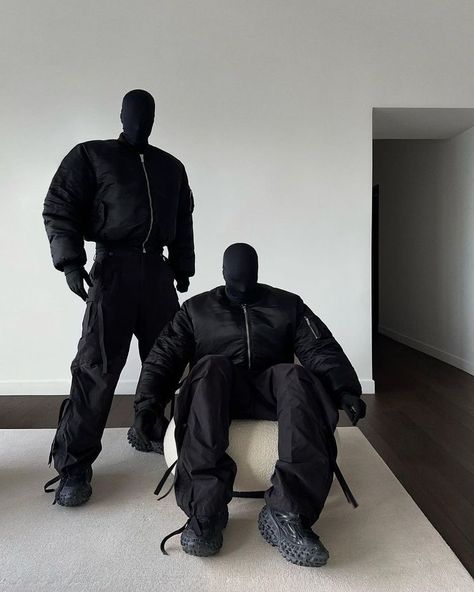 Ski Mask Outfit Men, Balenciaga Defender Outfit, Balenciaga Defender, Masc Outfit, Mask Outfit, Kanye West Outfits, Rick Owens Menswear, Yeezy Fashion, Masc Outfits