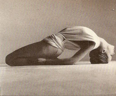 Jean Shrimpton, Yoga Pictures, Yoga Photos, Yoga Posen, Richard Avedon, Pose Yoga, Power Yoga, Yoga Art, Yoga Photography