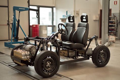 Open Source DIY Electric Car Can Be Built in Less Than an Hour Electric Car Kit, Kit Cars Replica, Diy Electric Car, Electric Car Concept, Electric Car Conversion, Open Source Hardware, Strange Cars, Diy Go Kart, Microcar