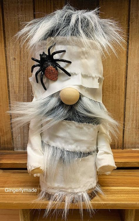 Halloween Gnome Set, Ghost Gnome, Halloween Decor, Scary Gnome, Bat Gnome, Boo Gnome, Knitted Gnome, Mummy Gnome, Autumn Gnome, Fall Gnome - Etsy Halloween Decor Scary, Ghost Gnome, Stuffed Gnomes, Gnomes Halloween, Halloween Mantle Decor, Gnome Halloween, Halloween Gnomes, Halloween Craft Projects, Halloween Mantle