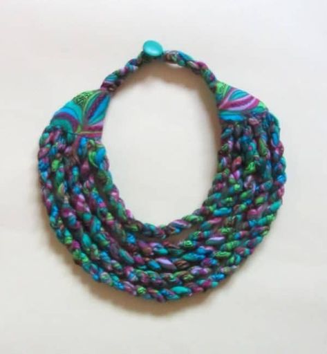 African-necklace Fabric Necklace Diy, Scraps Of Fabric, Diy Fabric Jewellery, Jewelry Making Business, Turquoise And Pink, African Necklace, Fiber Jewelry, Fabric Necklace, African Style