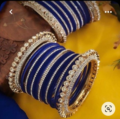 Mums Outfits, Hoco Outfits, Blue Bangles, Jewelry Necklace Simple, Bridal Jewellery Inspiration, Thread Bangles Design, Colorful Bangles, Indian Accessories, Fancy Jewellery Designs