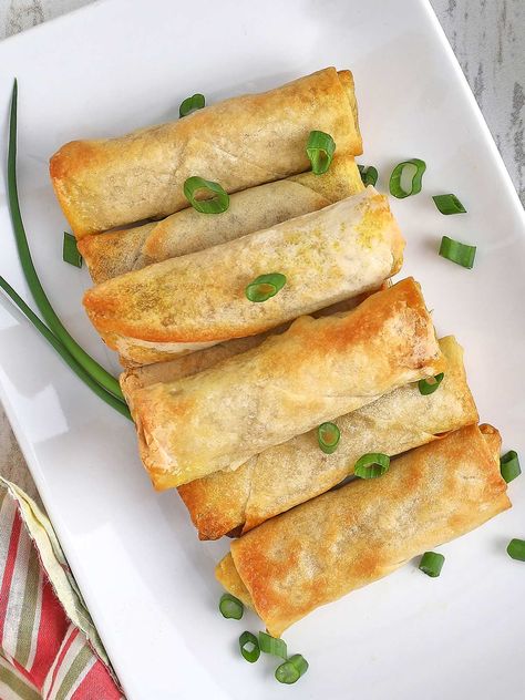 Lumpia Recipe Filipino, Recipe With White Wine, Wonton Wrapper Recipes, White Wine Recipes, Lumpia Recipe, Unique Appetizers, Baked Scallops, Spicy Appetizers, Air Fryer Recipe