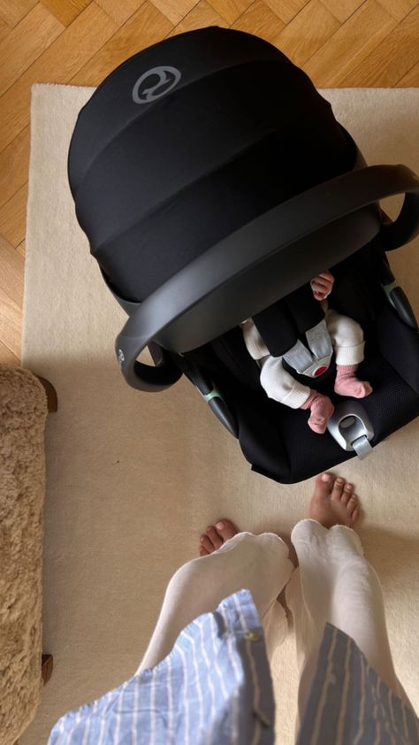 Stroller Aesthetic, Marie Von Behrens, Mom Dad Baby, Future Mommy, Baby Momma, Foto Baby, Dad Baby, Future Mom, Baby Stroller