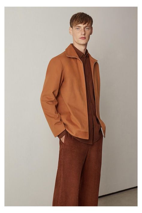 COS Men Fall 2019 Weekend Style | The Fashionisto Monochromatic Outfit Men, Boys Snaps, The Weekend Edit, Cos Man, Men Workwear, Man Wear, Weekend Essentials, Nude Outfits, Weekend Looks