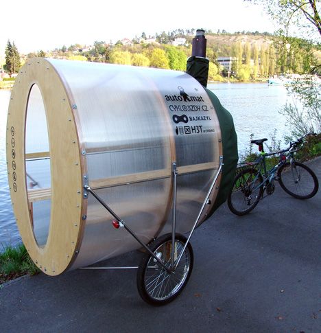 Bicycle pulled sauna Homemade Sauna, Mobile Sauna, Diy Sauna, Building A Sauna, Tub Design, Hot Tub Designs, Sweat Lodge, Mobile Spa, Sauna Diy