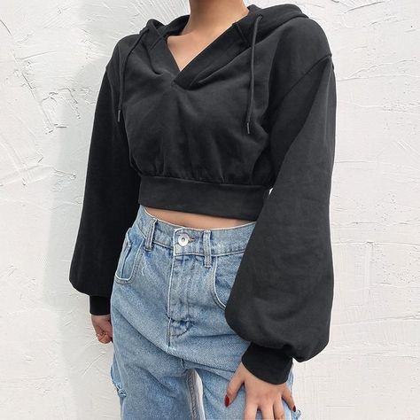 9aa42b31882ec039965f3c4923ce901bdesc48448742ri Cropped Hoodie Outfit, Black Crop Hoodie, Belly Top, Goth Skirt, Basic Hoodie, Hoodie Outfit, Rave Wear, Black Crop, Grunge Outfits