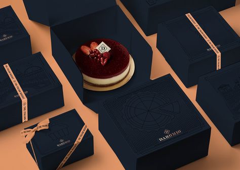 Daromio - Italian Pastry on Behance Cake Box Design, Dessert Packaging Design, Pastry Packaging, Cake Boxes Packaging, Bakery Packaging Design, Chocolate Packaging Design, Italian Cookie Recipes, Luxury Packaging Design, Italian Pastries