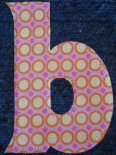 Free applique letter templates A-Z Easy Applique, Diy Sy, Applique Letters, Skip To My Lou, The Letter B, Free Printable Letters, Applique Monogram, Applique Templates, Fabric Letters