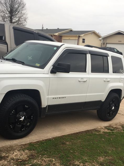 Love those Rims! Jeep Patriot Aesthetic, White Jeep Patriot, Jeep Patriot Lifted, V Rod Custom, Jeep Patriot Sport, White Jeep, Lifted Jeep, 2016 Jeep, Jeep Commander