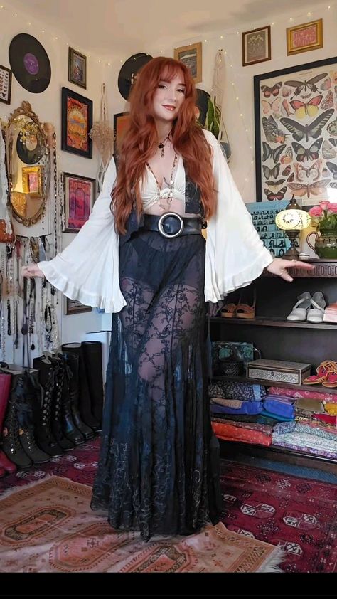 Gothic Whimsical Outfit, Crushed Velvet Outfit, Whimsigoth Club Outfit, Gothic Boho Outfits, Cute Spooky Outfits, Whimsigoth Halloween Costume, 70s Goth Aesthetic, Whimsical Fairy Outfit, Dark Whimsical Outfit