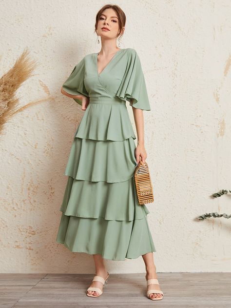 Wrap Dress With Ruffles Pattern, Bell Sleeve Bridesmaid Dress, Layered Ruffle Dress Casual, Plain Georgette Dress, Bell Sleeve Dress Pattern, Kosha Wedding, Busana Casual, Bell Shape Sleeves, Birthday Ootd