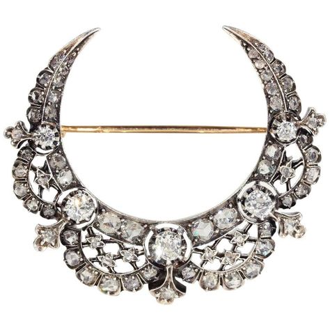 1880s Antique French Diamond Crescent Brooch | From a unique collection of vintage brooches at https://www.1stdibs.com/jewelry/brooches/brooches/ Zipper Jewelry, Kay Jewelry, Diamond Brooch, Deco Jewelry, Art Deco Engagement Ring, Antique Diamond, Victorian Jewelry, Vintage Jewels, Art Deco Jewelry