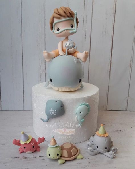 Simple Ocean Cake, Whale Cake Ideas, Ocean Baby Shower Cake, Fondant Whale, Sea Animal Cake, Ocean Themed Cake, Whale Birthday Cake, Whale Birthday Party, Ocean Birthday Cakes