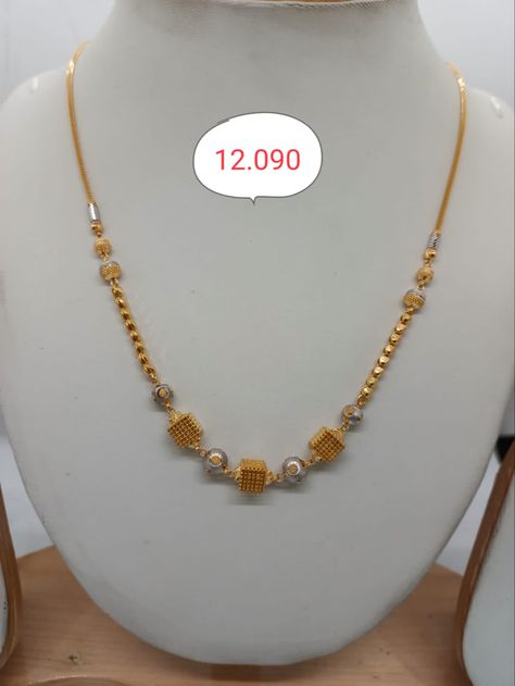 Gold Chain Designs For Women, Gold Mala, Antique Necklaces Design, New Gold Jewellery Designs, Antique Gold Jewelry Indian, Fancy Jewelry Necklace, Modern Gold Jewelry, Gold Jewelry Simple Necklace, Gold Mangalsutra Designs