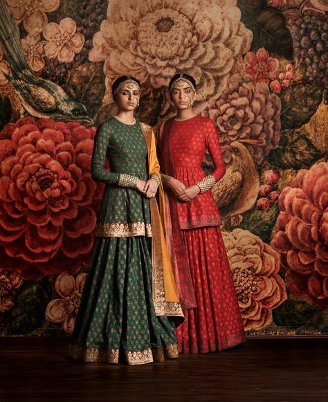 Sabyasachi Sharara, Traditional Indian Clothing, Sabyasachi Lehenga, Salwar Kamiz, Red Lehenga, Patiala Salwar, Ghagra Choli, Designer Party Wear Dresses, Party Wear Indian Dresses