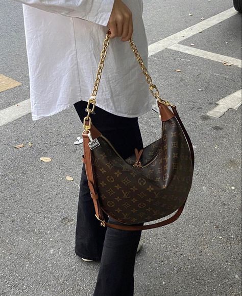 Louis Vuitton Slouchy Bag, Lv Loop Hobo Bag Outfit, Louis Vuitton Loop Hobo Bag, Luxury Hobo Bag, Lv Hobo Bag, Loop Hobo Louis Vuitton, Louis Vuitton Loop Hobo Bag Outfit, Louis Vuitton Big Bag, Louis Vuitton Loop Hobo