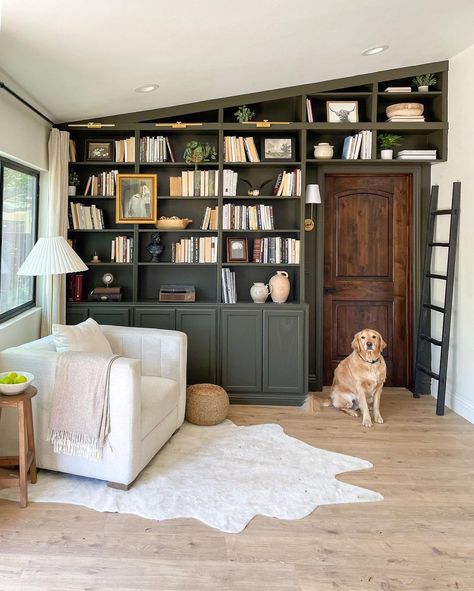 Diy Home Library, Small Home Library, Cozy Home Library, Home Library Rooms, Cozy Library, Casa Country, Library Room, Home Library Design, Home Libraries