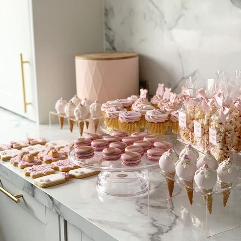 Baby Shower Dessert Table Ideas, Dessert Table Ideas, Shower Dessert Table, Baby Shower Dessert, Baby Shower Dessert Table, Fondant Baby, Gender Reveal Cake, Cute Themes, Baking Company