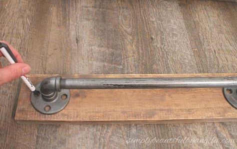 Diy Towel Holder Bathroom, Diy Towel Rack Bathroom, Diy Towel Bar, Towel Bars In Bathroom, Industrial Towel Holder, Farmhouse Towel Bars, Industrial Towel Rack, Pipe Towel Rack, Pipe Towel Bar