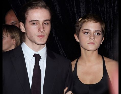 Emma Watson with her brother Alexander Emma Watson And Her Brother, Emma Watson Brother, Alex Watson, Famous Families, Harry Potter Fandom, Her Brother, Emma Watson, Girly Girl, Alexander