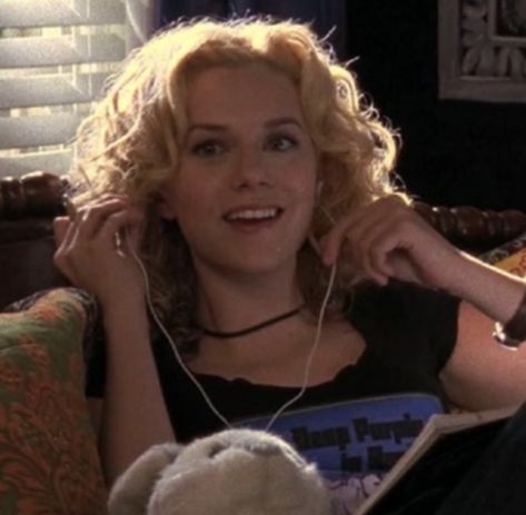 2000 Aesthetic, Chloe Sims, Hilarie Burton, Sing Me To Sleep, Peyton Sawyer, Dawsons Creek, First Tv, One Tree Hill, It Movie Cast