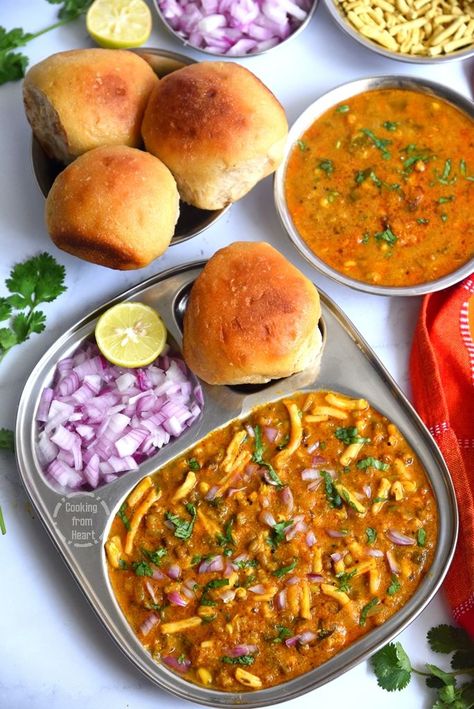 Moong Misal Pav | Misal Pav Recipe using Sprouted Mung Beans - Cooking From Heart Moong Sprouts Recipes, Misal Pav Recipes, Misal Pav, Pav Recipe, Masala Powder Recipe, Maharashtrian Recipes, Snacks Appetizers, Protein Packed Meals, Naan Recipe