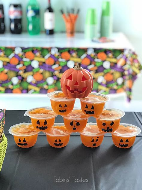 Scary Halloween Birthday Party, Pumpkin Patch Birthday Party, October Birthday Parties, Halloween Theme Birthday, Dehydrated Fruits, Pumpkin Patch Birthday, Fall 1st Birthdays, Pumpkin Patch Party, Halloween First Birthday