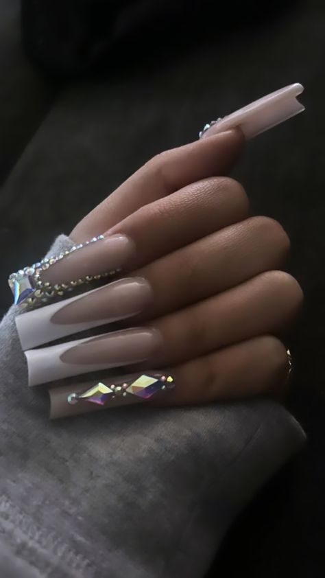 Latina Acrylic Nails Long, Gel X Long Nails, Baddie Nails Square Long, Plain Nails With Rhinestones, Glitter Bottom Nails, Nail Inspo Latina, Long Nails Bling, Nails Cute Design, Medium Long Nails